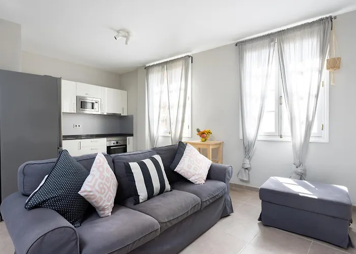 Old Town Charming One-Bedroom Apartment